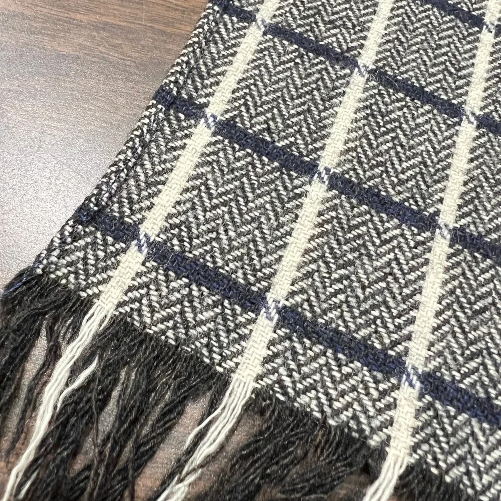 Evan Picone Mens Wool Scarf Navy White Black 10 1/2 x 68